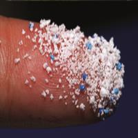 کاربرد میکروپلاستیک در صنایع مختلف